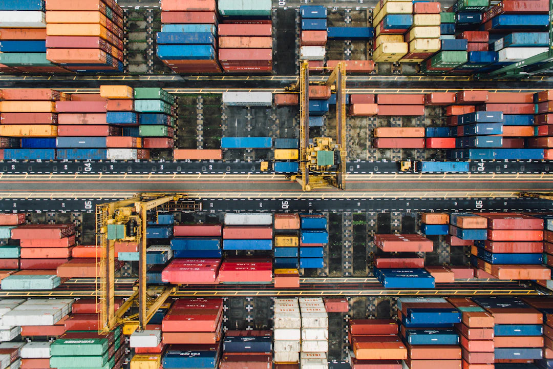 Synchronising Shipping Processes in Multi-Stores